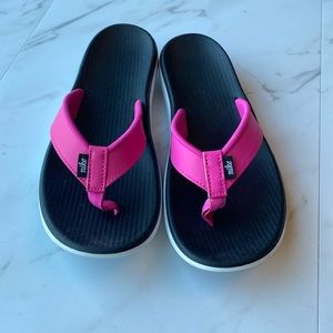 Nike flip flops women 7